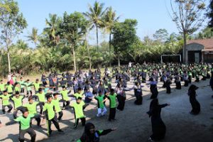 Kegiatan Olahraga (3) - MTs Maarif NU Srumbung